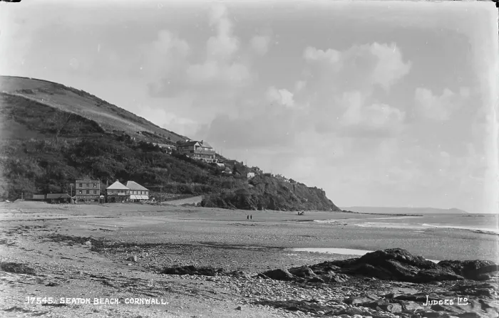 Framed Print : Seaton Beach, Cornwall Framed Print : Seaton Beach, Cornwall