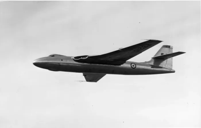 Framed Print : Second prototype Vickers Valiant WB215 Framed Print : Second prototype Vickers Valiant WB215