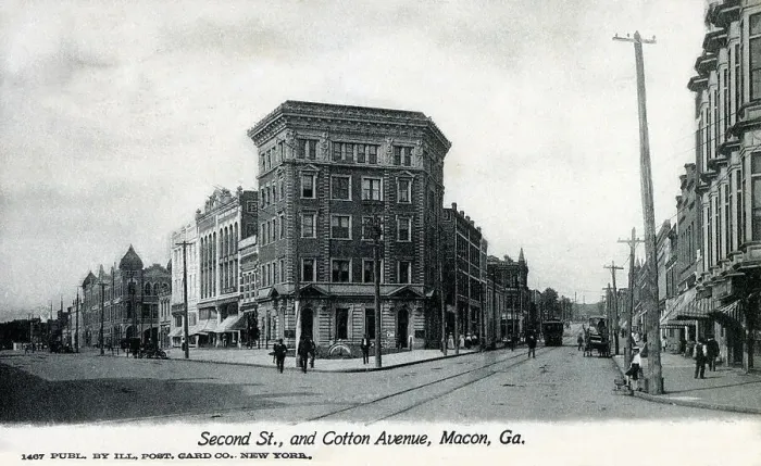 Framed Print : Second Street and Cotton Avenue, Macon, Georgia, USA Framed Print : Second Street and Cotton Avenue, Macon, Georgia, USA