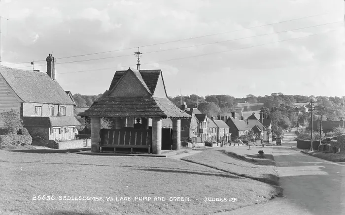 Framed Print : Sedlescombe Village Pump and Green Framed Print : Sedlescombe Village Pump and Green