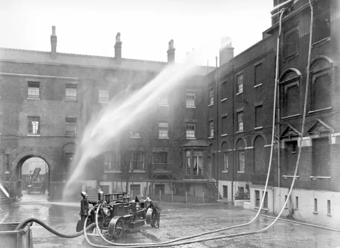 Framed Print : Self-propelled fire engine at LFB HQ, Southwark Framed Print : Self-propelled fire engine at LFB HQ, Southwark
