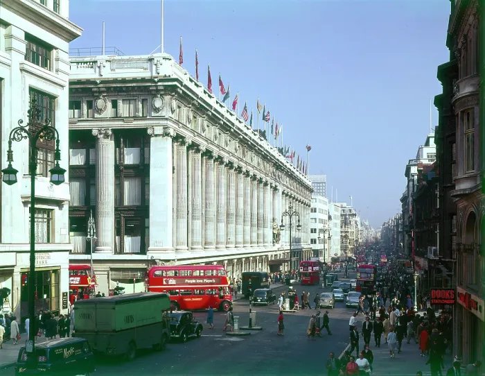 Framed Print : Selfridges Department Store, Oxford Street, London Date: circa 1960s Framed Print : Selfridges Department Store, Oxford Street, London Date: circa 1960s