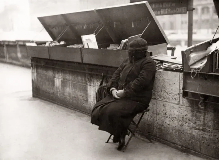 Framed Print : Selling books, River Seine, Paris, France, 1930 s Framed Print : Selling books, River Seine, Paris, France, 1930 s