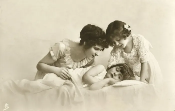 Framed Print : Sentimental Postcard - Mother and daughters Framed Print : Sentimental Postcard - Mother and daughters