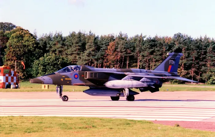 Framed Print : SEPECAT Jaguar GR. 3 XZ106 - FD