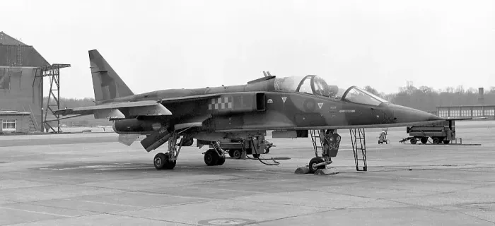 Framed Print : SEPECAT Jaguar T. 2 XX842 Framed Print : SEPECAT Jaguar T. 2 XX842