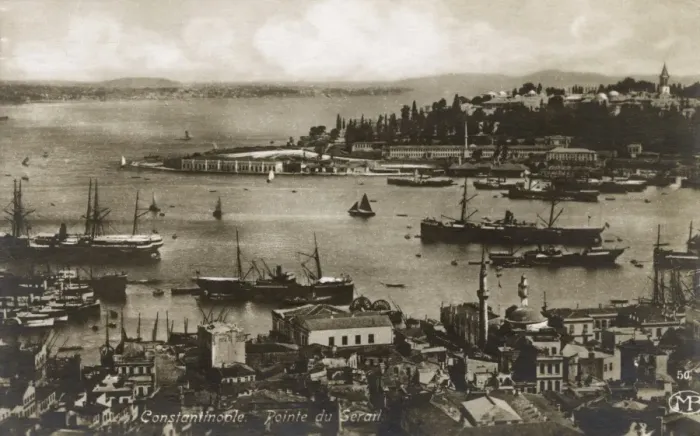 Framed Print : Seraglio Point and Topkapi Palace, Istanbul Framed Print : Seraglio Point and Topkapi Palace, Istanbul
