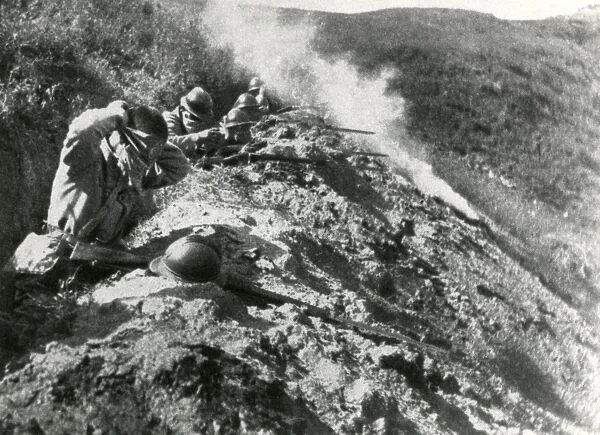 Serbian troops on battlefield, WW1