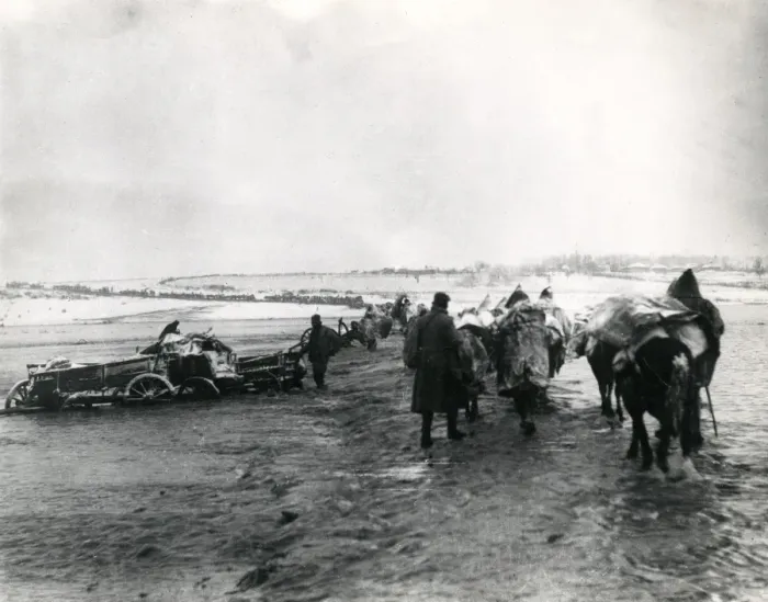 Framed Print : Serbian troops retreating near Scutari, WW1 Framed Print : Serbian troops retreating near Scutari, WW1