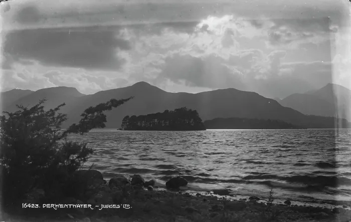 Framed Print : Serene View of Derwentwater Framed Print : Serene View of Derwentwater