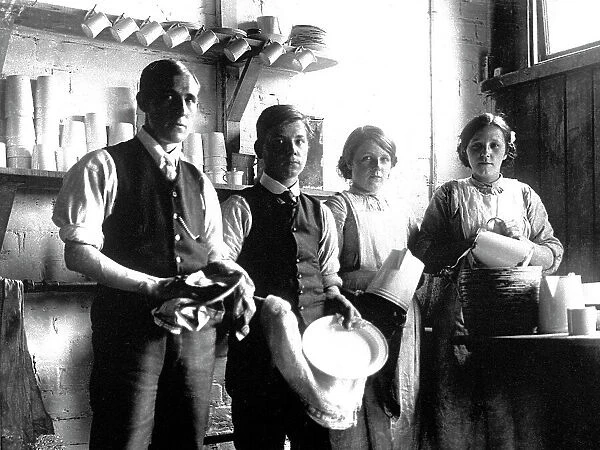 Servants washing dishes early 1900s