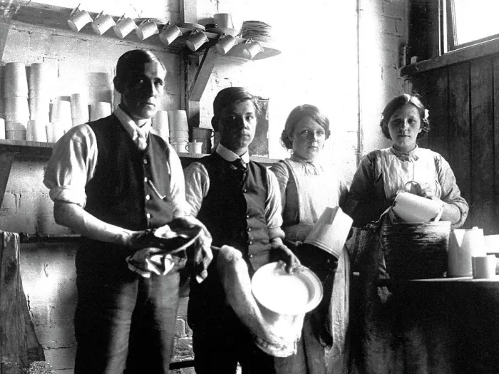 Framed Print : Servants washing dishes early 1900s