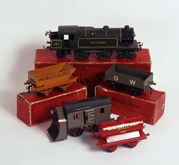 Set of Hornby toy trains & rolling stock