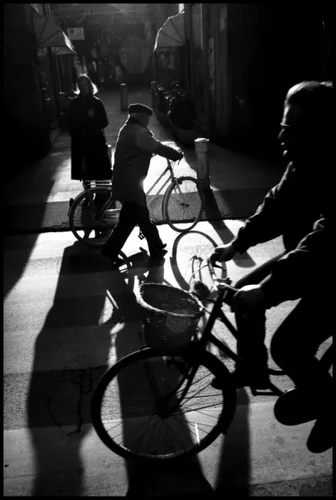 Framed Print : Shadows and cyclists, Pisa, Italy Framed Print : Shadows and cyclists, Pisa, Italy