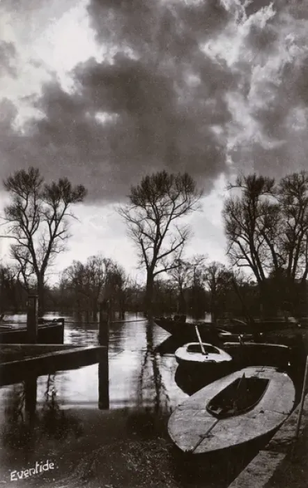 Framed Print : A shady quiet part of the Thames in West London or Surrey