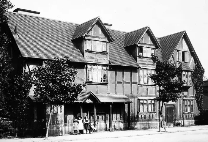Framed Print : Shakespeare's House, Port Sunlight Village, early 1900s Framed Print : Shakespeare's House, Port Sunlight Village, early 1900s