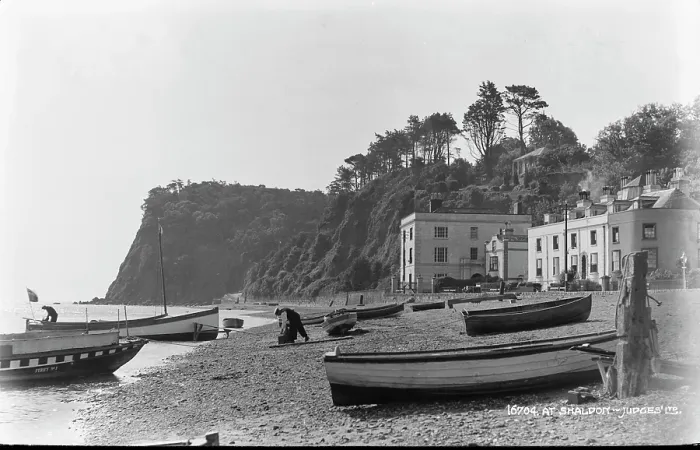 Framed Print : At Shaldon Framed Print : At Shaldon