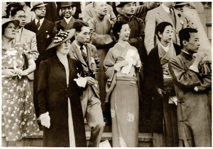 Framed Print : Shanghai Races - Japanese women in the crowd Framed Print : Shanghai Races - Japanese women in the crowd