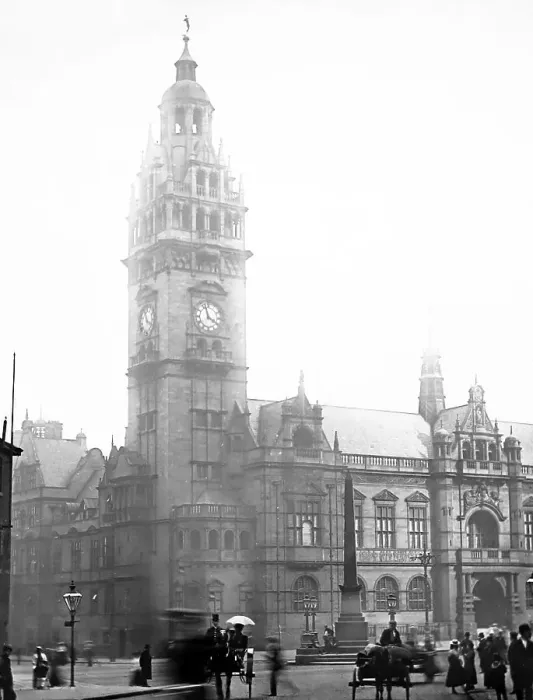 Framed Print : Sheffield Town Hall, early 1900s Framed Print : Sheffield Town Hall, early 1900s