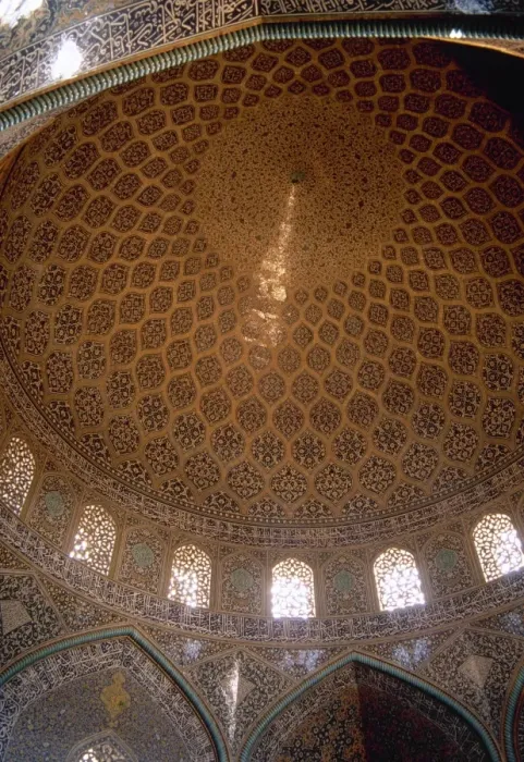 Framed Print : Sheikh Loftollah Mosque. Dome. Isfahan. Iran Framed Print : Sheikh Loftollah Mosque. Dome. Isfahan. Iran