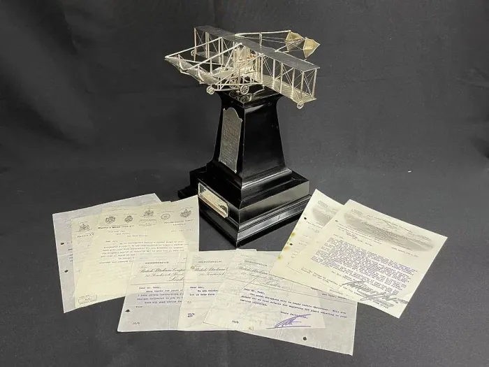 Framed Print : Shell Motor Spirit Silver Trophy, Samuel Cody Archive Framed Print : Shell Motor Spirit Silver Trophy, Samuel Cody Archive