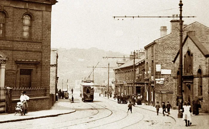 Framed Print : Shipley Otley Road early 1900s Framed Print : Shipley Otley Road early 1900s