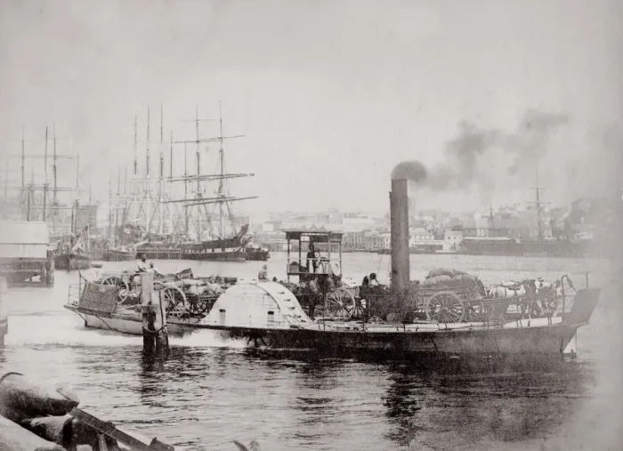 Framed Print : Ships at Circular Quay, Sydney, NSW, Australia Framed Print : Ships at Circular Quay, Sydney, NSW, Australia