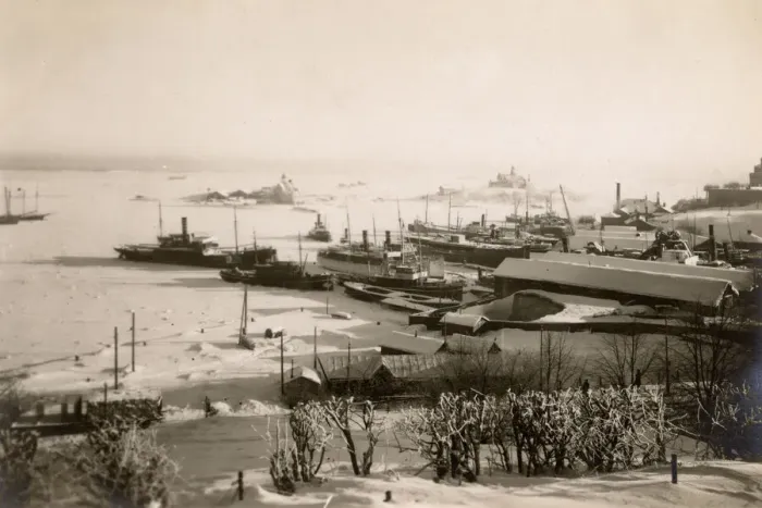 Framed Print : Ships in ice-bound harbour, Helsinki, Finland Framed Print : Ships in ice-bound harbour, Helsinki, Finland