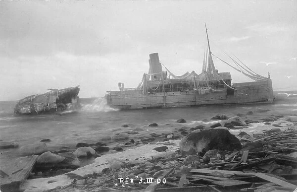 Shipwrecked steamer