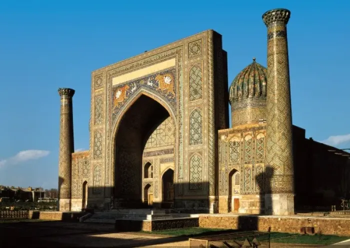 Framed Print : Shir Dor Madrasa Framed Print : Shir Dor Madrasa