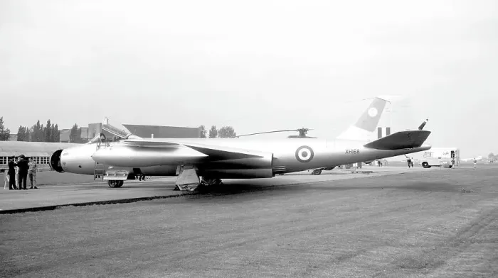 Framed Print : Short Canberra PR.9 XH168 Framed Print : Short Canberra PR.9 XH168