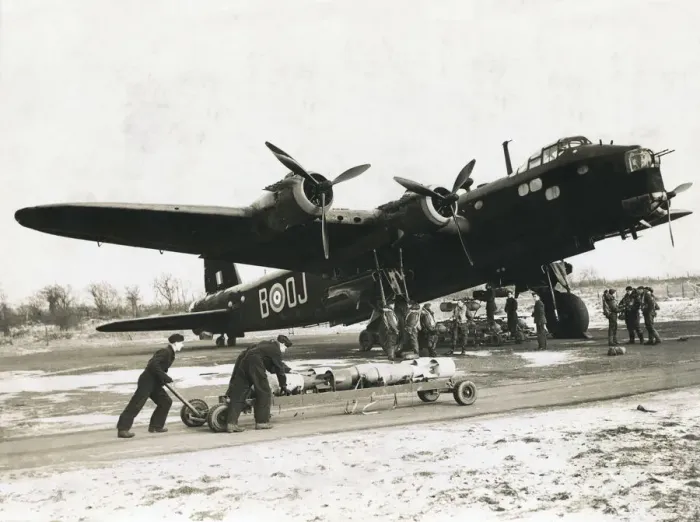 Framed Print : Short S-29 Stirling B-1 Framed Print : Short S-29 Stirling B-1