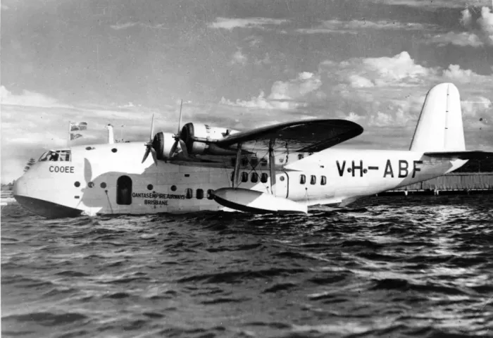 Framed Print : Short S23 Empire Flying Boat VH-ABF Cooee of Qantas Framed Print : Short S23 Empire Flying Boat VH-ABF Cooee of Qantas