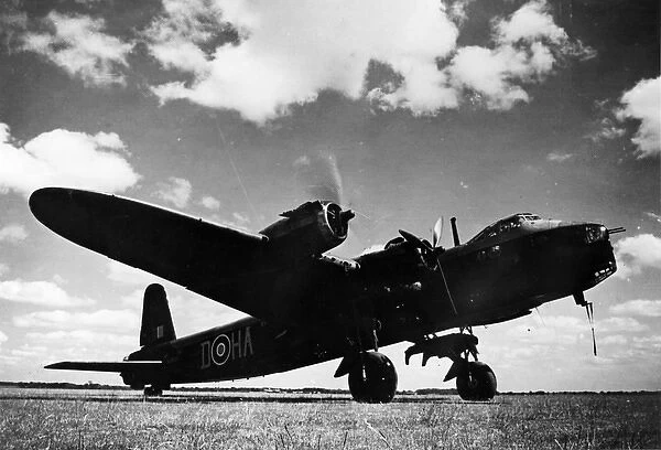 Short S29 Stirling I of No 218, (on the ground)