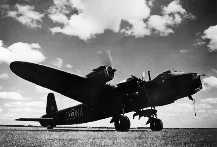 Framed Print : Short S29 Stirling I of No 218, (on the ground) Framed Print : Short S29 Stirling I of No 218, (on the ground)