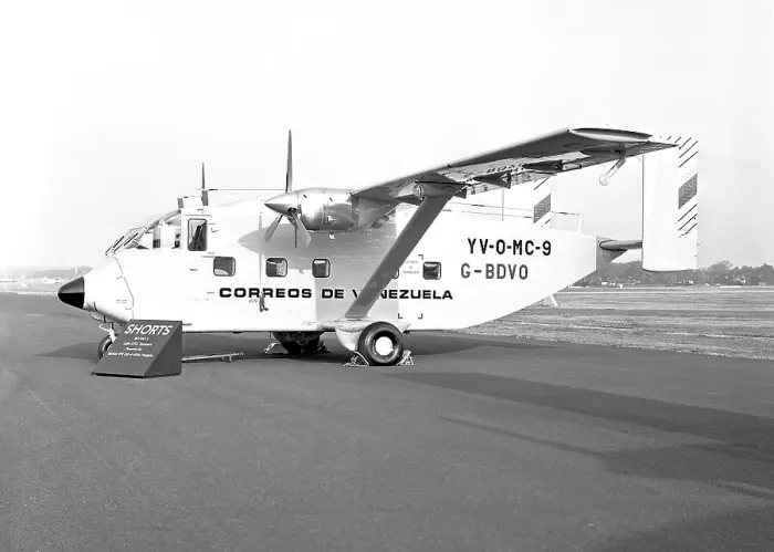 Framed Print : Short Skyvan 3M G-BDVO - YV-O-MC-9 Framed Print : Short Skyvan 3M G-BDVO - YV-O-MC-9