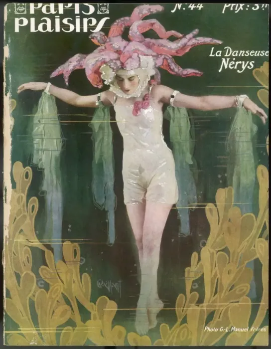 Framed Print : Showgirl / Underwater Framed Print : Showgirl / Underwater