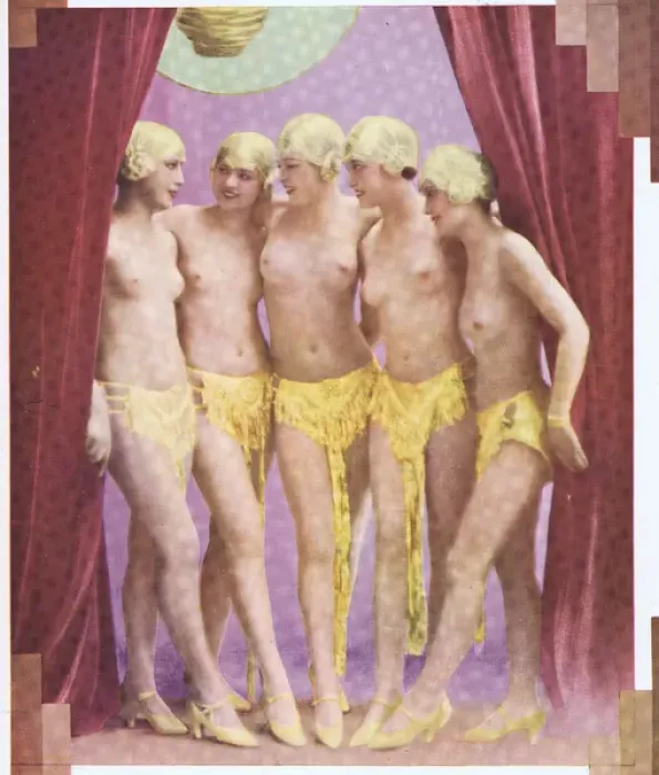 Framed Print : Showgirls from a show at the Admirals Palast, Berlin, 1929 Framed Print : Showgirls from a show at the Admirals Palast, Berlin, 1929
