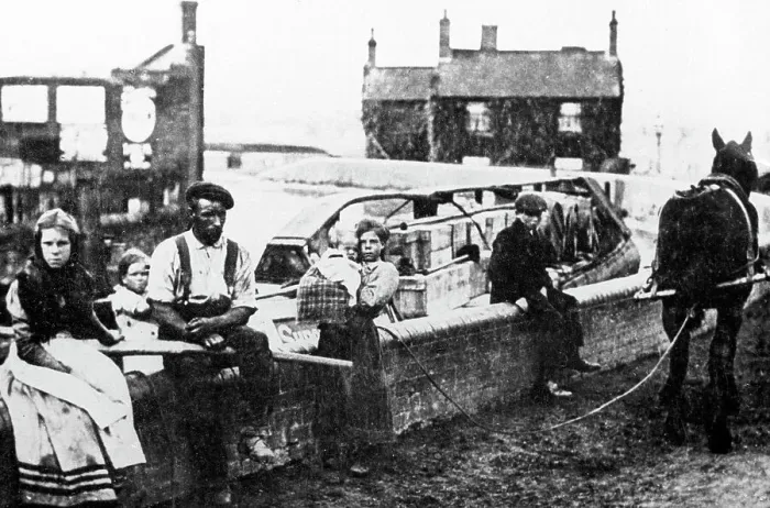 Framed Print : Shropshire Union Canal early 1900s Framed Print : Shropshire Union Canal early 1900s