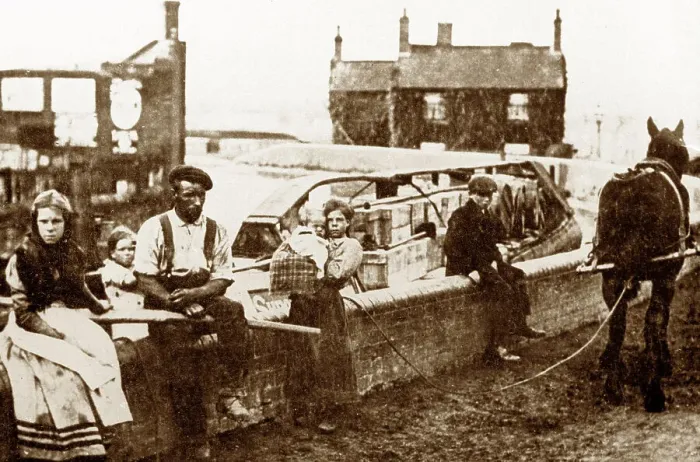 Framed Print : Shropshire Union Canal early 1900's Framed Print : Shropshire Union Canal early 1900's