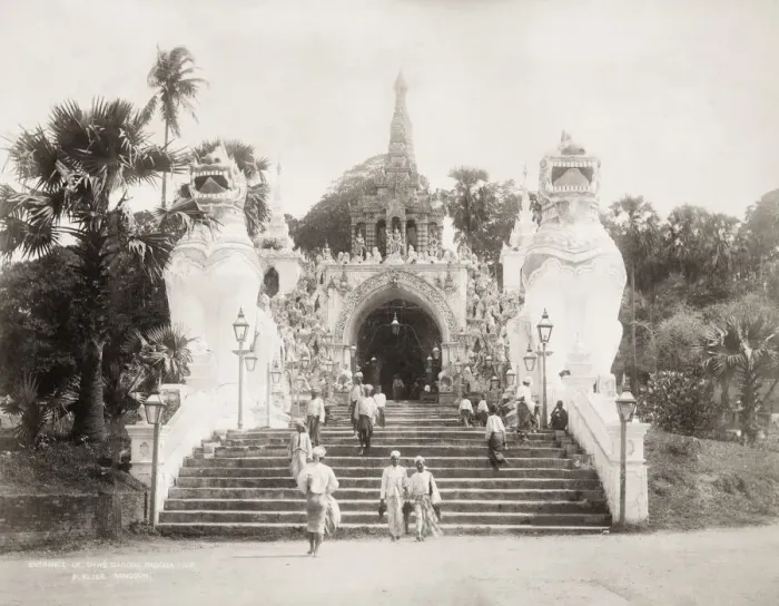 Framed Print : Shwedagon pagoda, Rangoon, Yangon, Burma, Myanmar Framed Print : Shwedagon pagoda, Rangoon, Yangon, Burma, Myanmar
