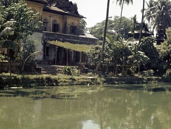 Shwedagon Sacred Pool - Rangoon
