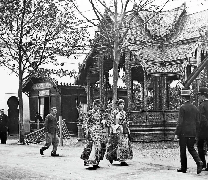 Framed Print : Siamese Pavilion, 1889 Exposition Universelle, Paris, France Framed Print : Siamese Pavilion, 1889 Exposition Universelle, Paris, France