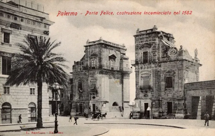Framed Print : Sicily, Italy - Palermo - Porta Felice Framed Print : Sicily, Italy - Palermo - Porta Felice