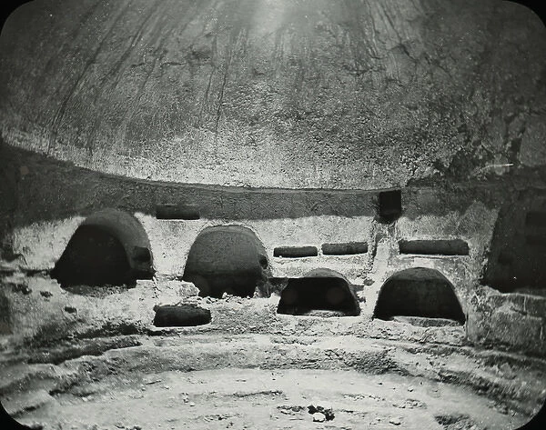 Sicily - Syracuse Catacombs