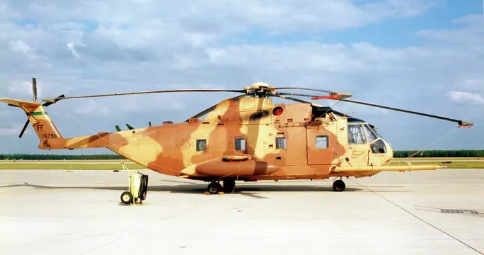 Framed Print : Sikorsky CH-3E 69-5798 Framed Print : Sikorsky CH-3E 69-5798