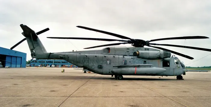 Framed Print : Sikorsky CH-53E Super Stallion 409 Framed Print : Sikorsky CH-53E Super Stallion 409