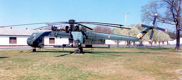Sikorsky YCH-54A Tarhe 64-14203