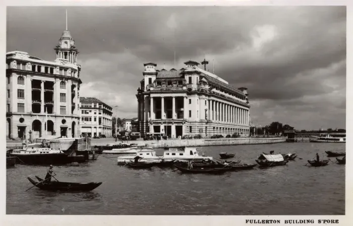 Framed Print : Singapore - Fullerton Building Framed Print : Singapore - Fullerton Building