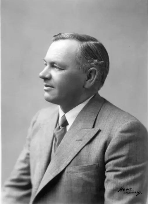 Framed Print : Sir Arthur Gouge (1890-1962) - RAeS President (1942-1944) Framed Print : Sir Arthur Gouge (1890-1962) - RAeS President (1942-1944)